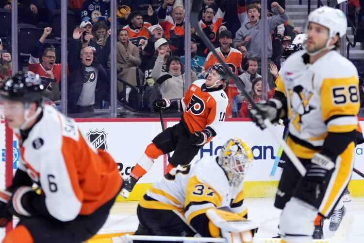 Konecny tallies 200th goal, Flyers edge Pens in SO